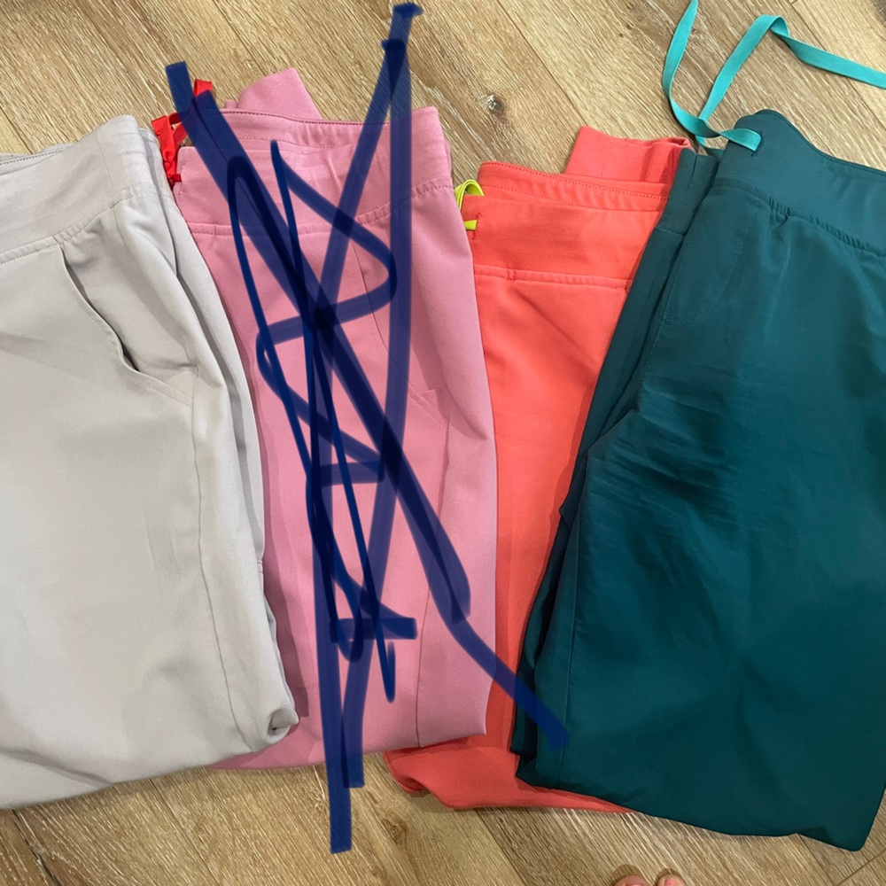 Bundle of Four Figs Zamora Joggers Medium Petite